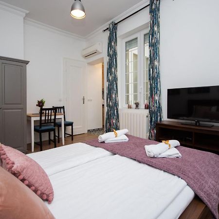 Downtown Star Apartment Belgrado Camera foto