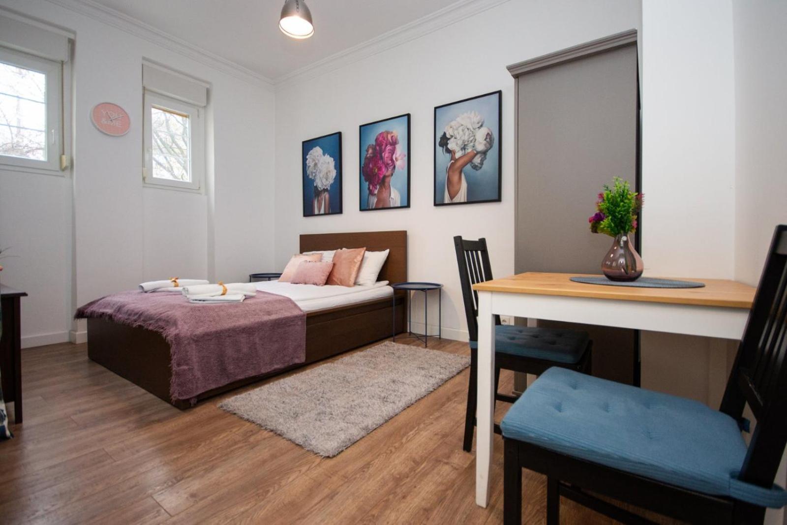 Downtown Star Apartment Belgrado Camera foto